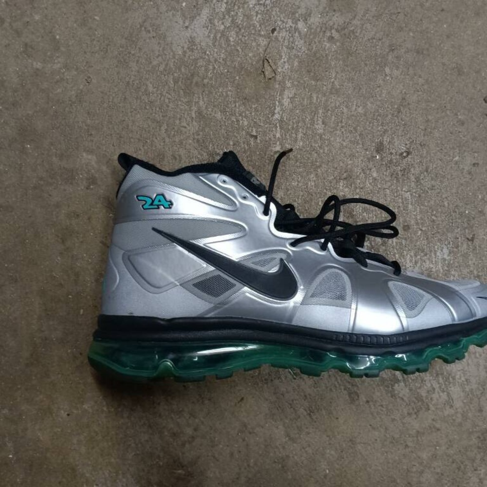 AirMax Griffey’s Nike size 10.5 with original box